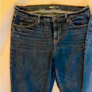 Old Navy jeans, Women's size 12, Denim
Boyfriend Fit with slim/ straight leg